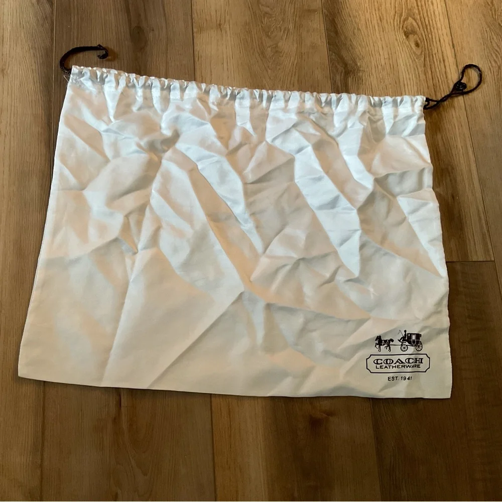 Cream Coach brand dust bag with drawstring closure - Picture 1 of 3